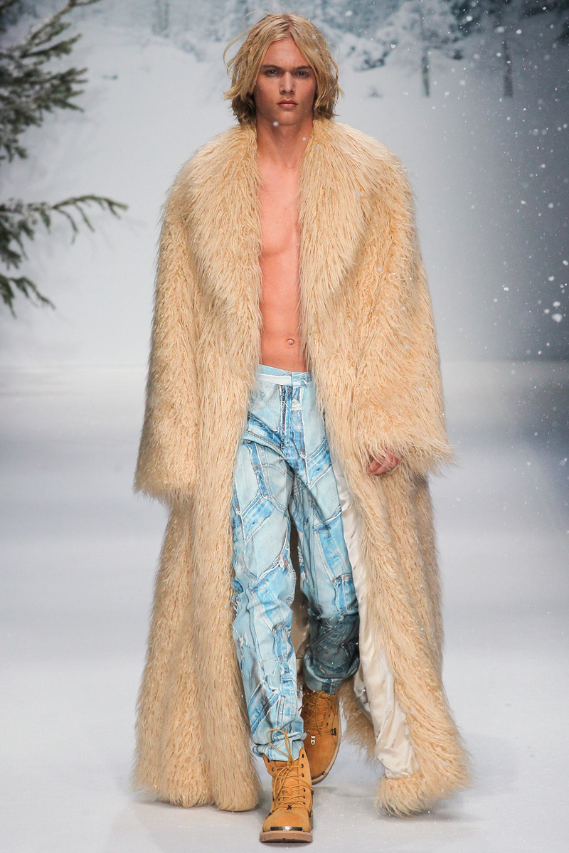 Moschino’s fur with Timberland’s (or likely Moschino’s Timberland lookalikes) on the runway.